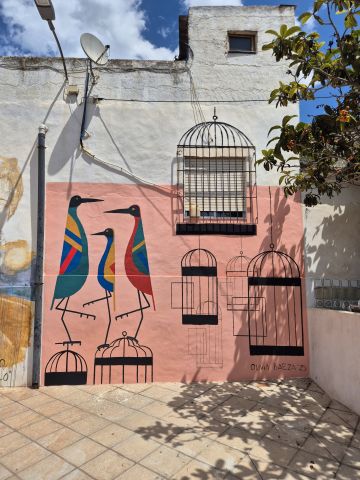 Pájaros fuera de sus jaulas